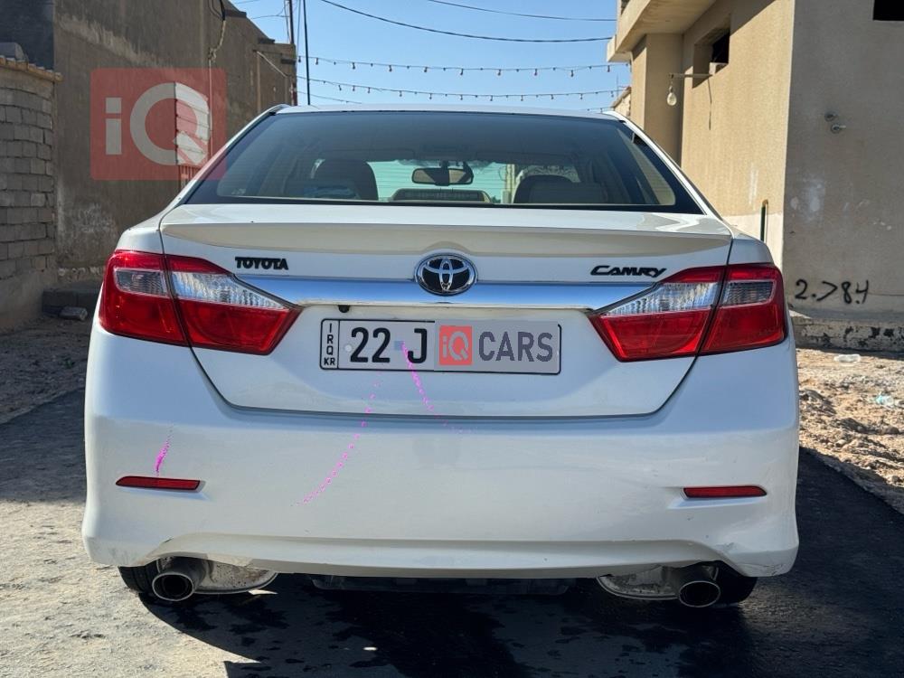 تۆیۆتا کامری